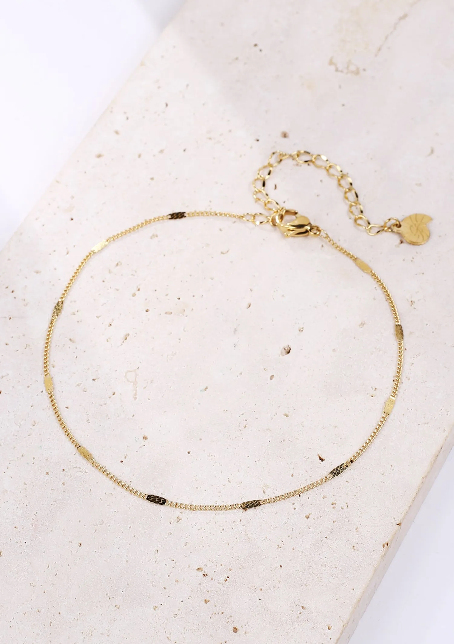 Fußkettchen | Hey Happiness Abgeflachte Fußkette im Panzerkette-Design in farbe Gold