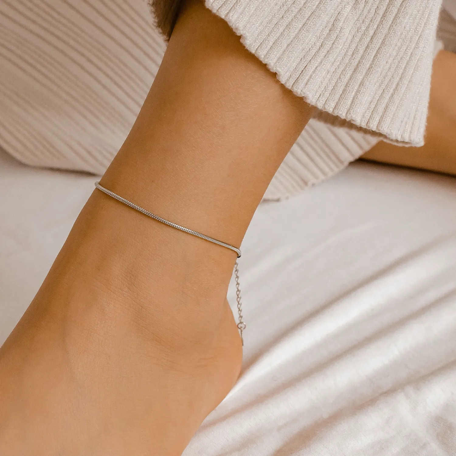 Fußkettchen | Hey Happiness Abgerundete Fußkette im Schlangenkette-Design in Silber Silver