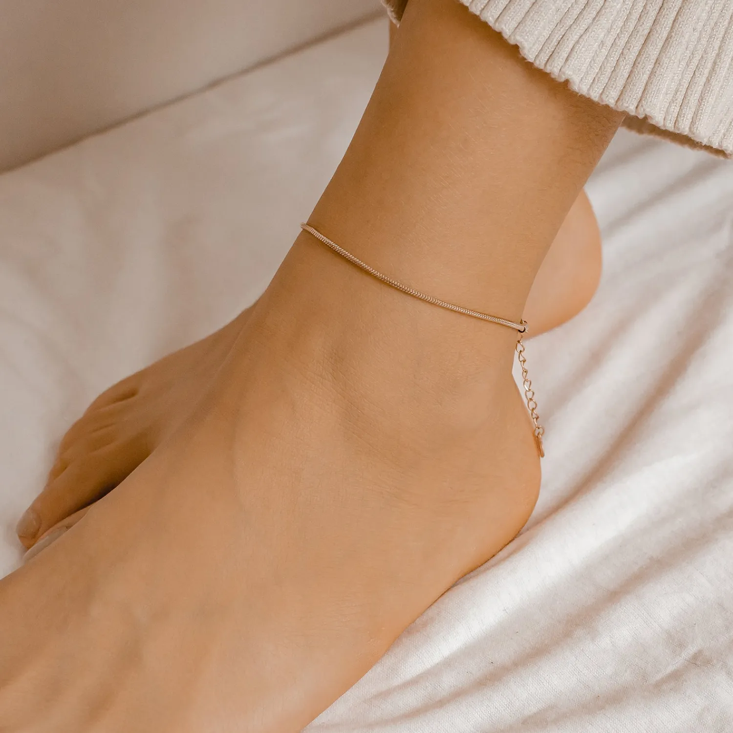 Fußkettchen | Hey Happiness Abgerundete Fußkette im Schlangenkette-Design in Rosegold Rose Gold