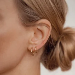 Huggie Ohrringe | Earring Stack Sets | Hey Happiness Anmut Ohrringe Set aus Sterlingsilber in Gold