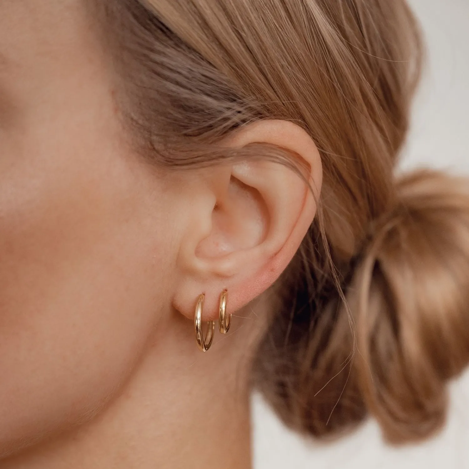 Huggie Ohrringe | Earring Stack Sets | Hey Happiness Anmut Ohrringe Set aus Sterlingsilber in Gold
