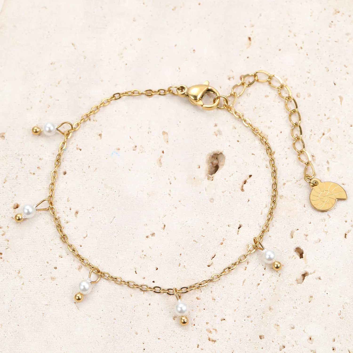 Charm Armbänder | Hey Happiness Armband mit Perlen Cinque Gold