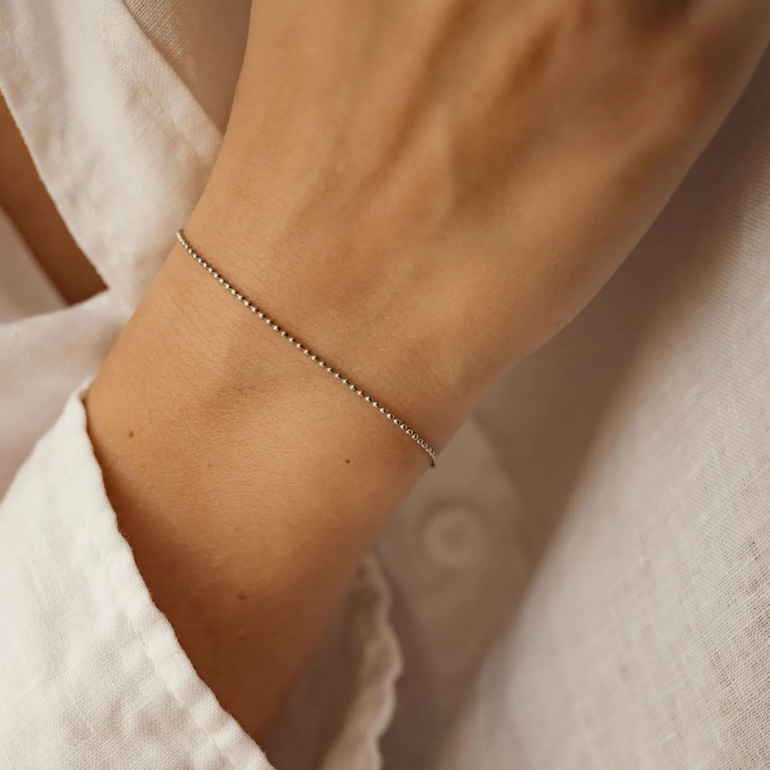 Ketten Armbänder | Hey Happiness Armband in Kugelkette-Design in Silber Silver