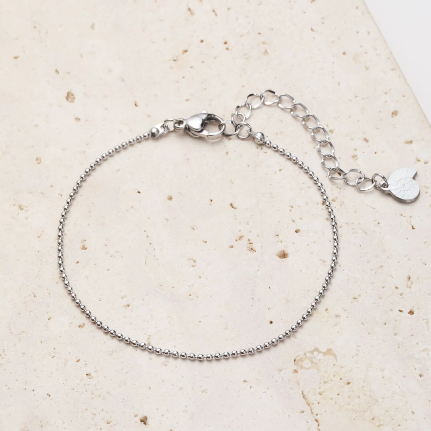Ketten Armbänder | Hey Happiness Armband in Kugelkette-Design in Silber Silver
