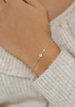 Charm Armbänder | Hey Happiness Armband mit Gänseblümchen Anhänger aus Sterlingsilber Silver