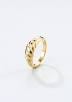 Auffällige Ringe | Hey Happiness Croissant Ring in Gold