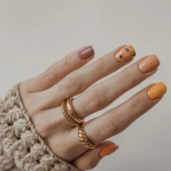 Auffällige Ringe | Hey Happiness Croissant Ring in Gold
