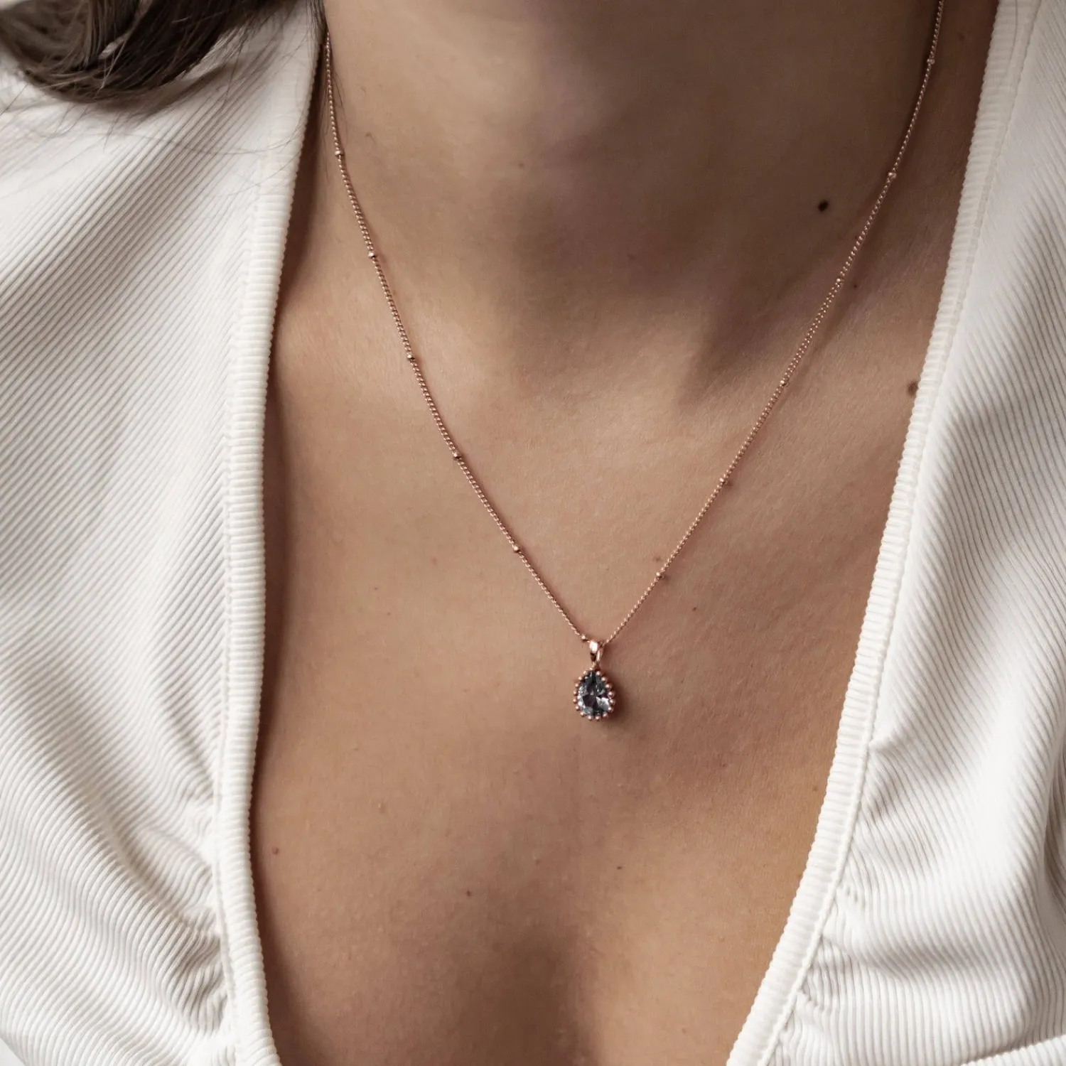 Filigrane Ketten | Hey Happiness Dezember Blauer Topas Geburtsstein Halskette Sterlingsilber