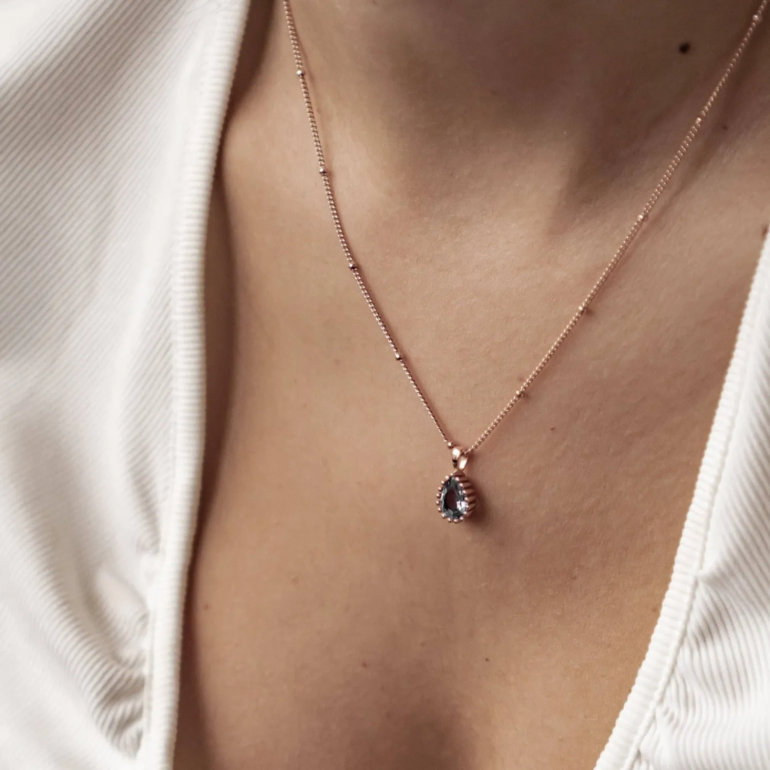 Filigrane Ketten | Hey Happiness Dezember Blauer Topas Geburtsstein Halskette Sterlingsilber