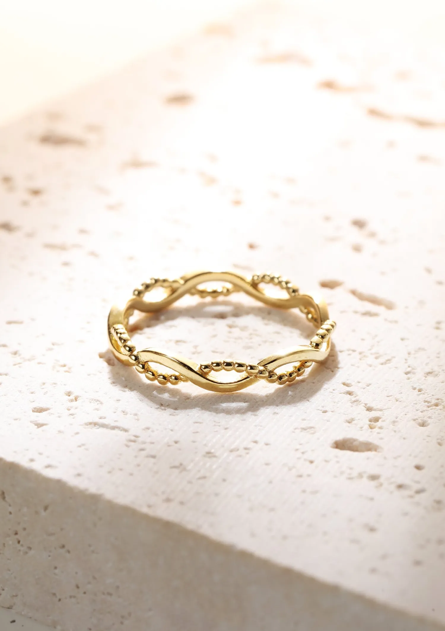 Schlichte Ringe | Hey Happiness Doppelt Gedrehter Ring Sterlingsilber in Gold