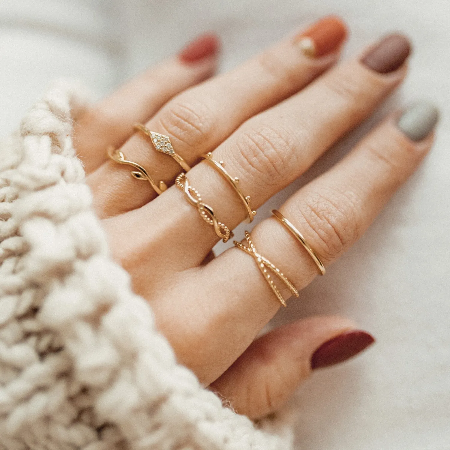 Schlichte Ringe | Hey Happiness Doppelt Gedrehter Ring Sterlingsilber in Gold