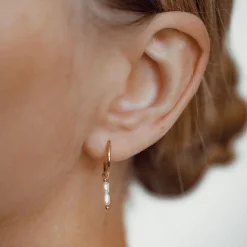 Perlenohrringe | Creolen | Hey Happiness Doppelte Perlen Charm Creolen Sterlingsilber in Goldfarbe