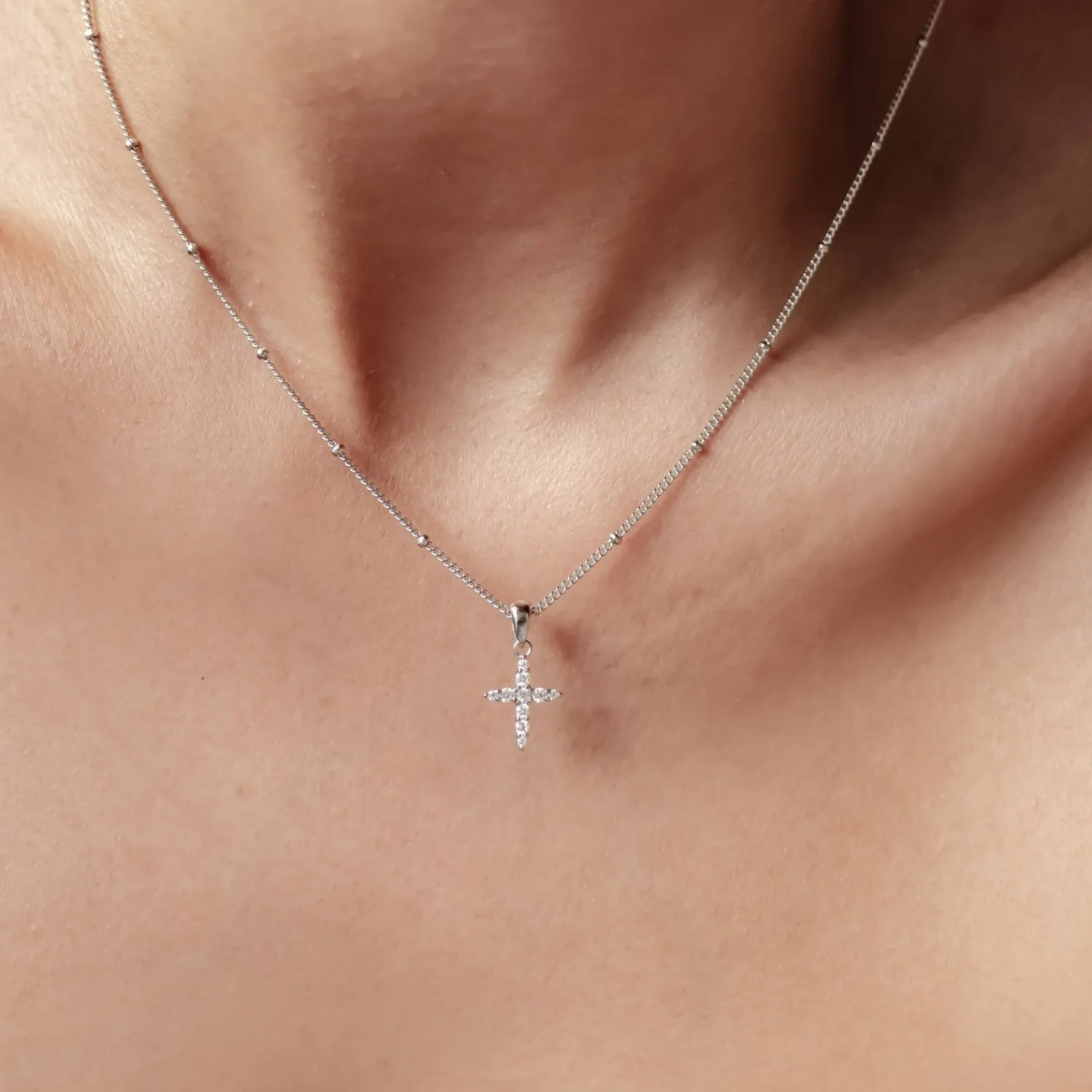 Anhänger | Filigrane Ketten | Hey Happiness Edelstein Kreuz Anhänger Kette aus Sterlingsilber