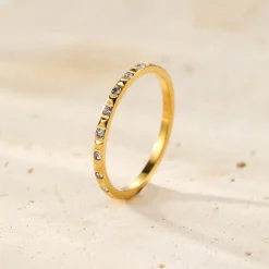 Schlichte Ringe | Hey Happiness Edelstein Pyramiden Ring aus Edelstahl