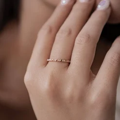 Schlichte Ringe | Hey Happiness Edelstein Pyramiden Ring aus Edelstahl