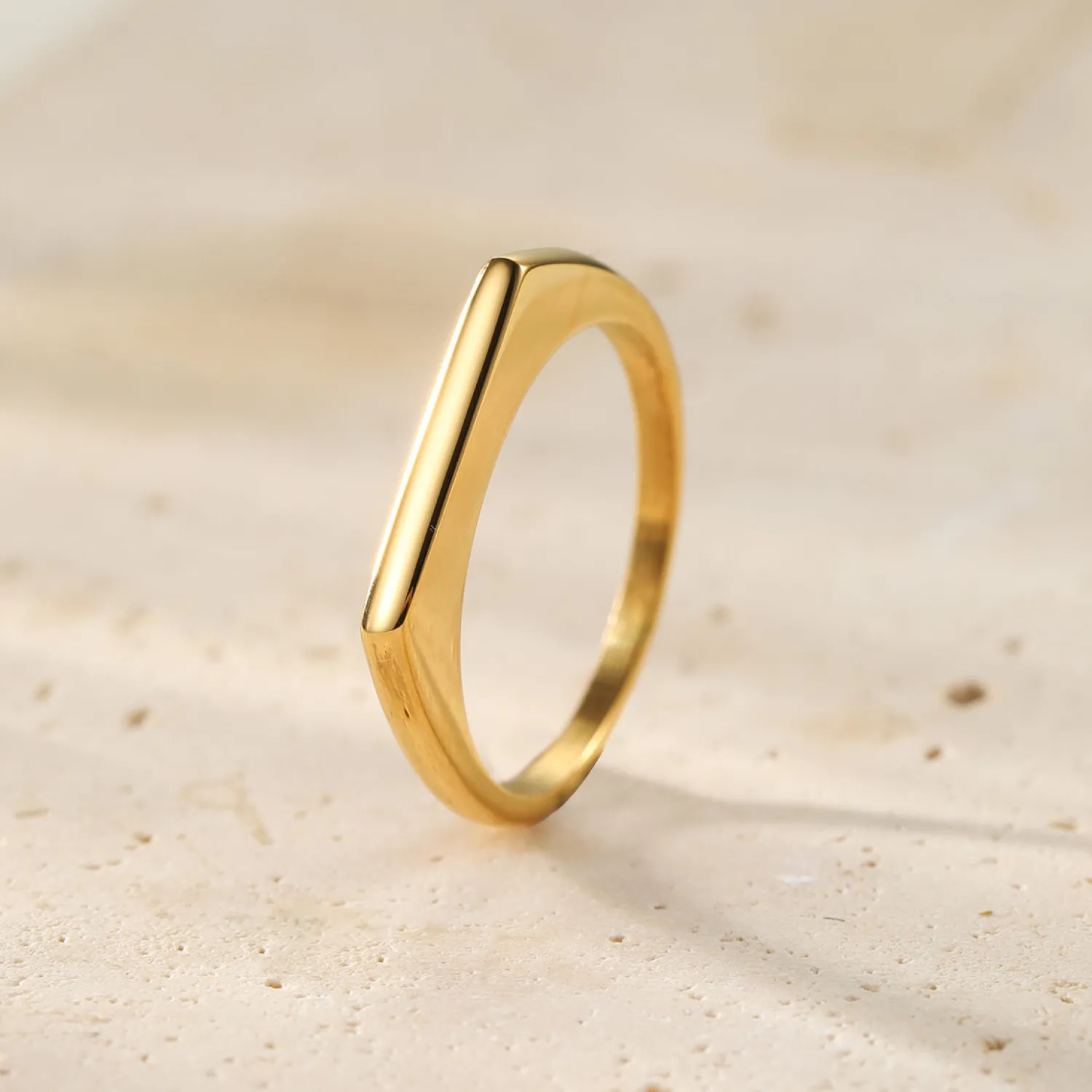 Schlichte Ringe | Hey Happiness Eleganter Arc-Siegelring aus Edelstahl