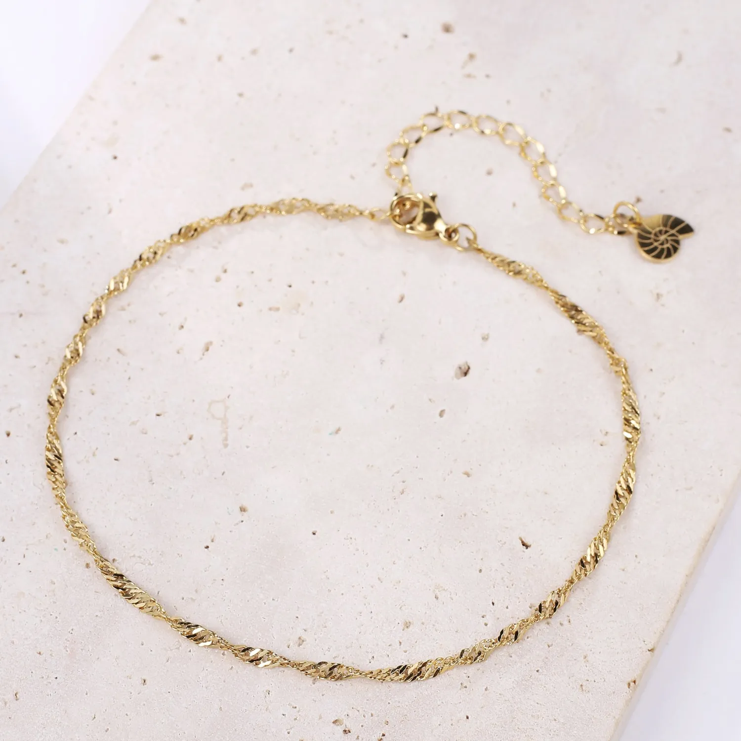 Fußkettchen | Hey Happiness Feine Fußkette im Singapur-Design in farbe Gold