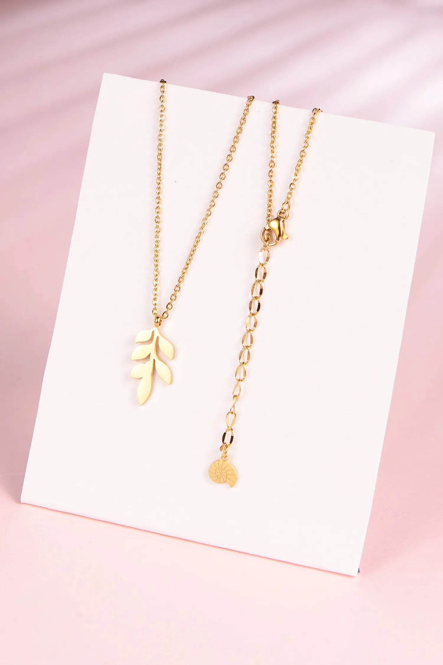 Filigrane Ketten | Hey Happiness Feine Kette mit Blatt Anhänger in farbe Gold