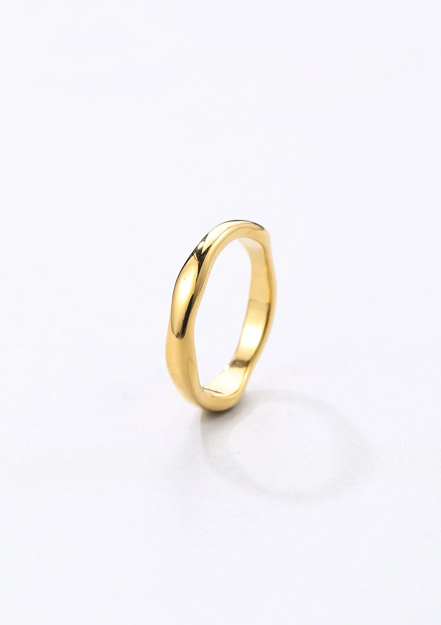 Auffällige Ringe | Schlichte Ringe | Hey Happiness Filigraner Ring Gewellt Veret Gold