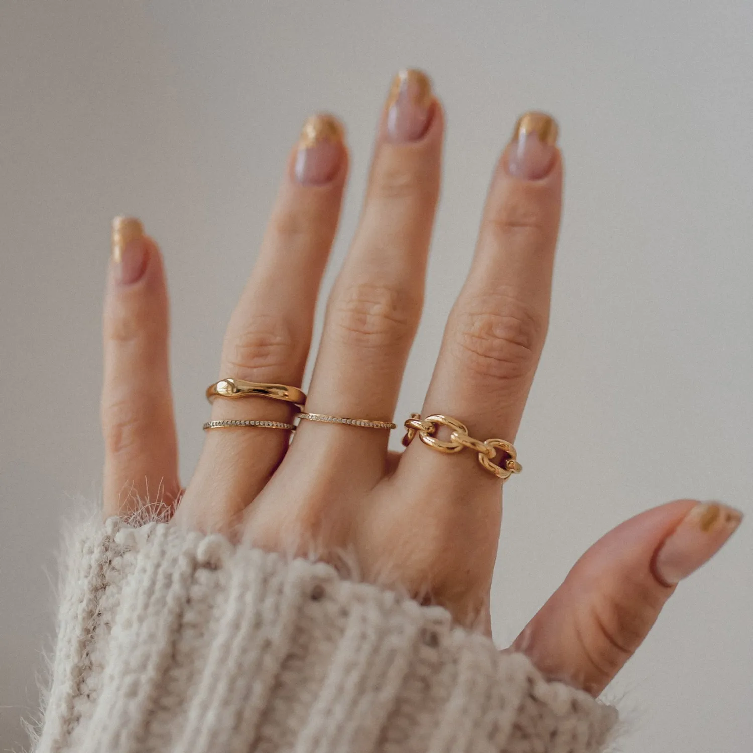 Auffällige Ringe | Schlichte Ringe | Hey Happiness Filigraner Ring Gewellt Veret Gold