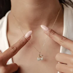 Filigrane Ketten | Hey Happiness Funkelnde Kirsche Anhänger Kette aus 585 Gold