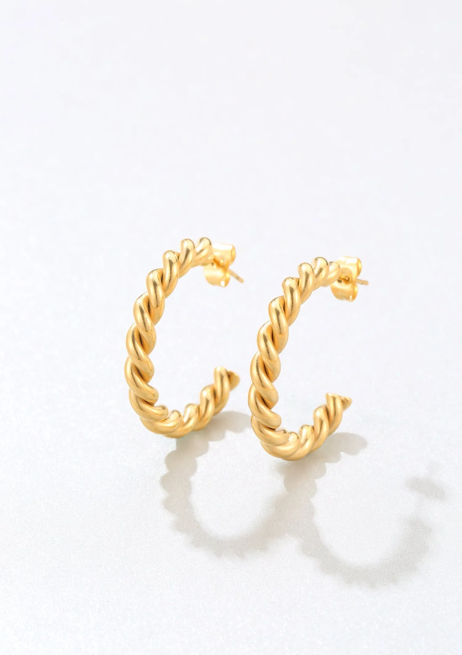 Creolen | Hey Happiness Gedrehte Creolen mit Twist in Gold