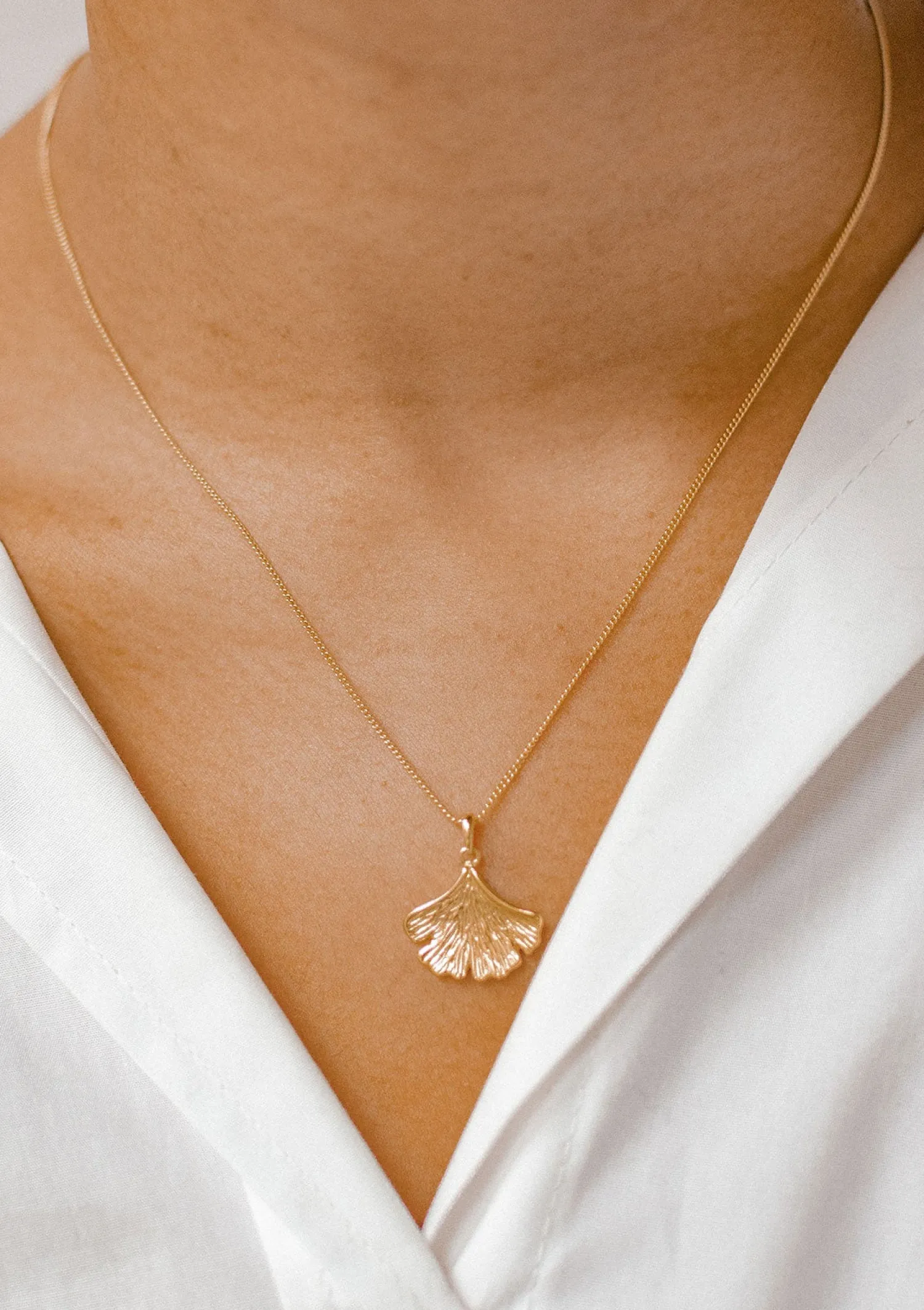 Filigrane Ketten | Hey Happiness Ginkgoblatt Kette Sterlingsilber in Gold