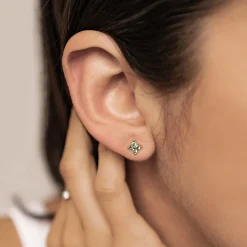 Huggie Ohrringe | Ohrstecker | Hey Happiness Grüne Gänseblümchen Stud Ohrringe aus Sterlingsilber