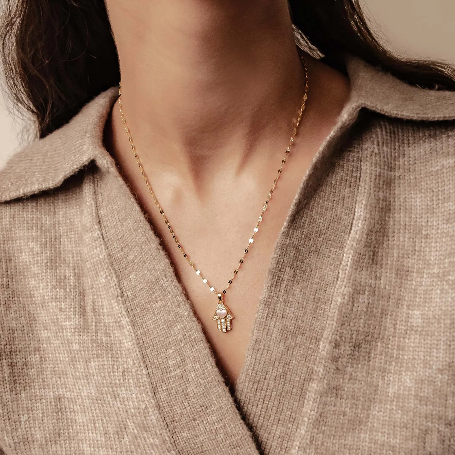 Anhänger | Filigrane Ketten | Hey Happiness Hamsa Hand Anhänger Halskette für Schutz aus Sterlingsilber