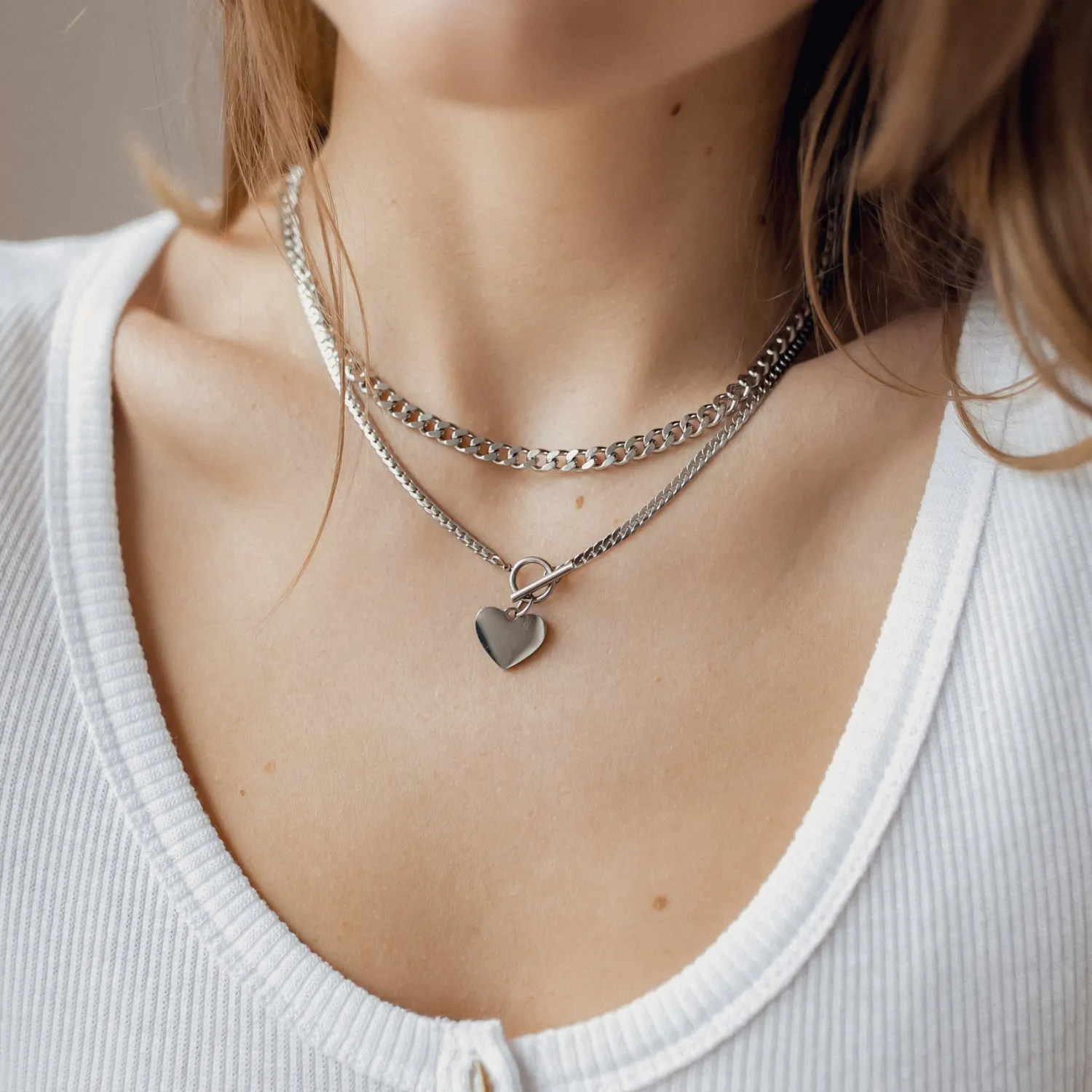 Statement Ketten | Hey Happiness Herz Kette mit T-Steg in Silberfarbe Silver