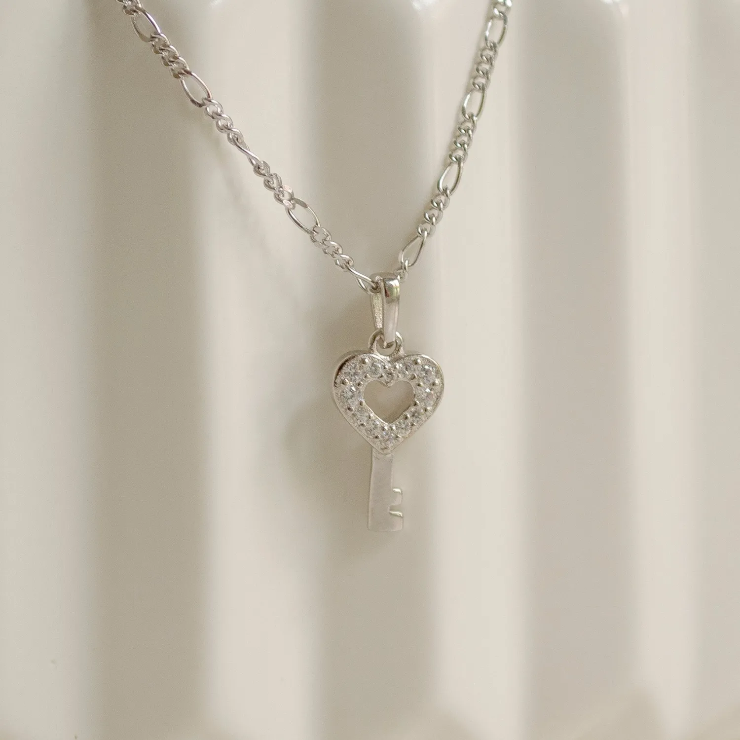 Filigrane Ketten | Hey Happiness Herz Schlüsselanhänger Halskette Sterling Silber Silver