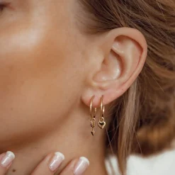Creolen | Hey Happiness Herz und Pfeil Charm Creolen aus Sterlingsilber in Gold