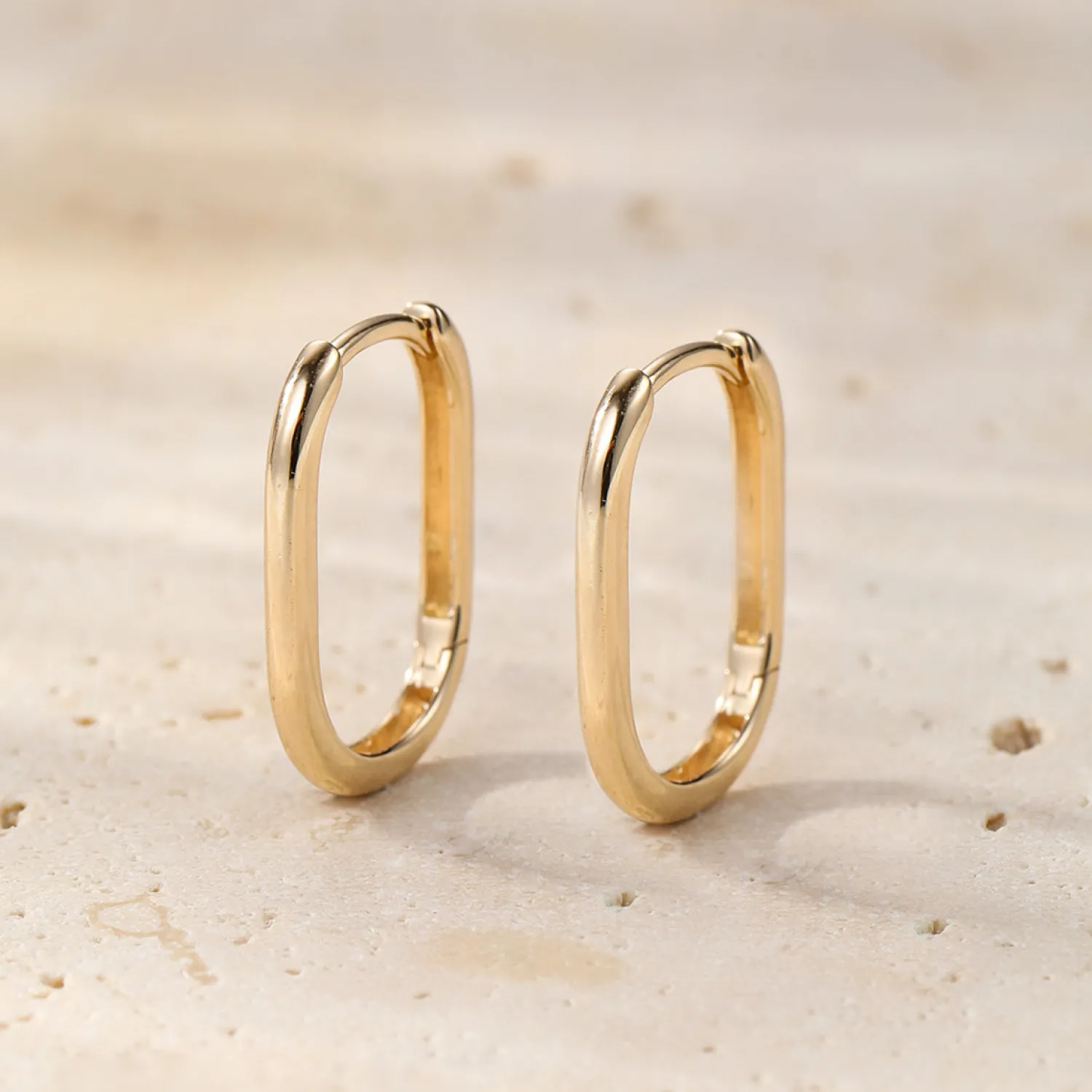Huggie Ohrringe | Hey Happiness Infinity Ovale Huggie Ohrringe 585 Gold
