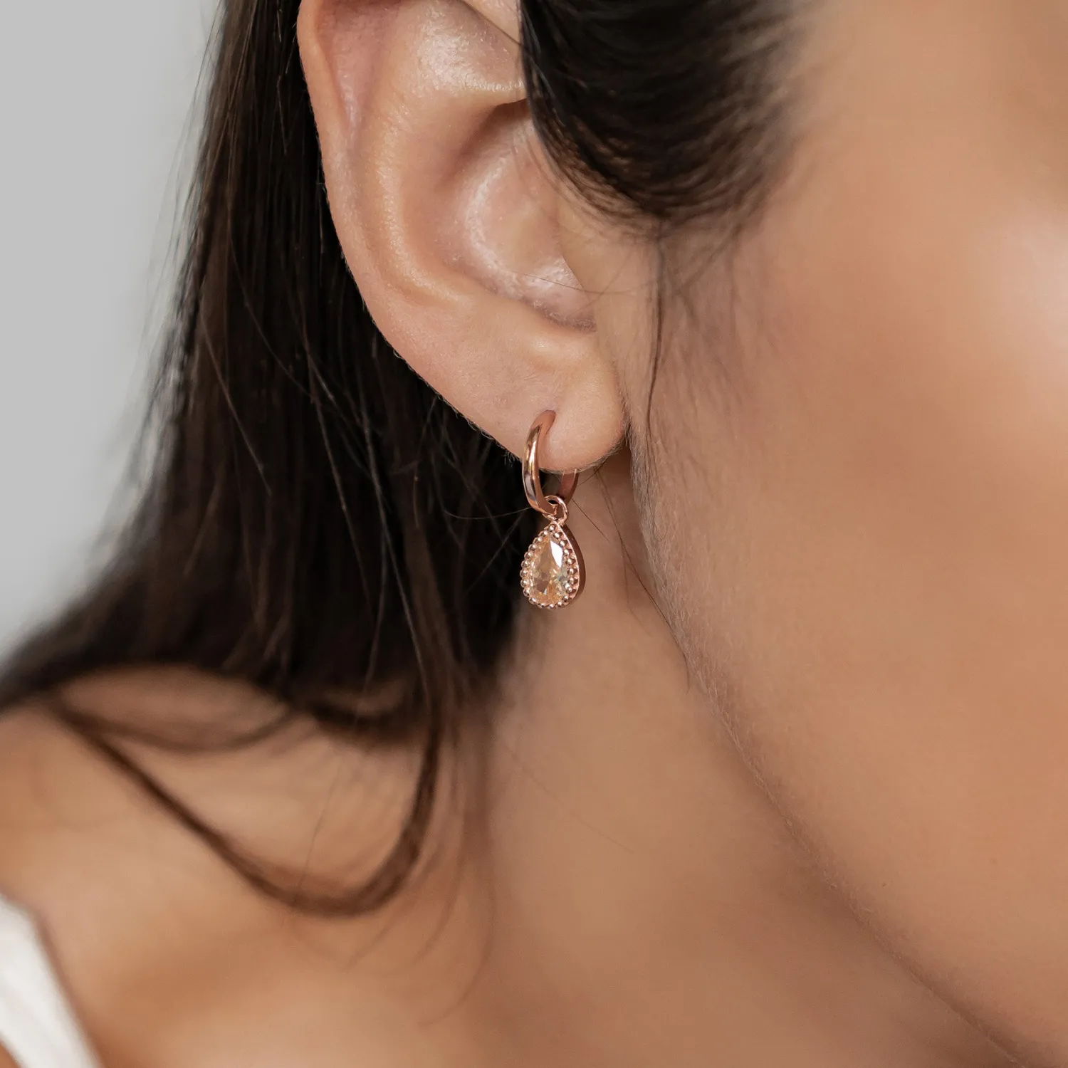 Creolen | Hey Happiness Januar Granat Geburtsstein Creolen Sterlingsilber