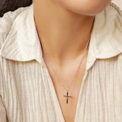 Filigrane Ketten | Hey Happiness Kette mit Kreuz Anhänger in Rosegold Rose Gold