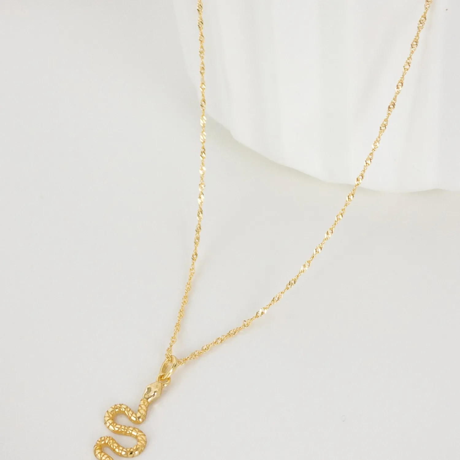 Filigrane Ketten | Hey Happiness Kette Schlange Anhänger Sterlingsilber in Gold