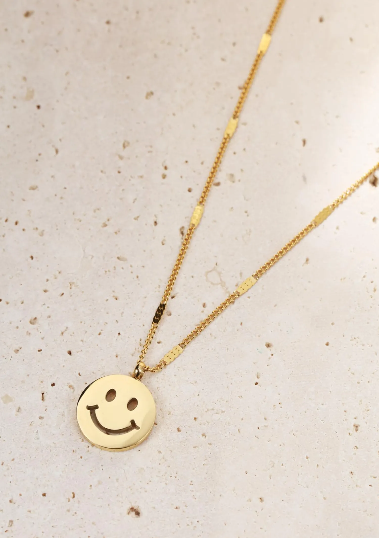Filigrane Ketten | Hey Happiness Kette Smiley Gesicht Anhänger Sterlingsilber in Gold