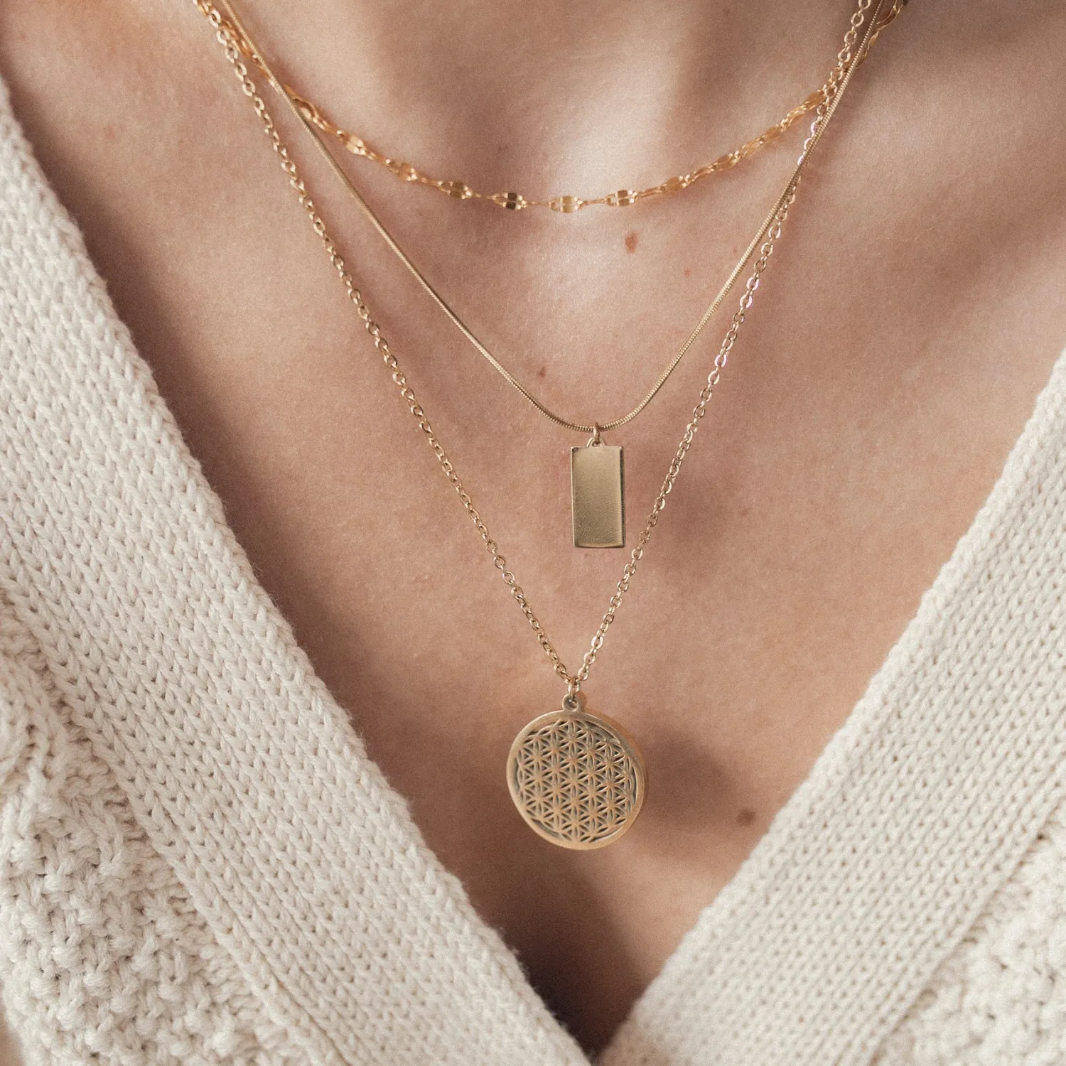 Filigrane Ketten | Hey Happiness Kette Viereck Anhänger Gold