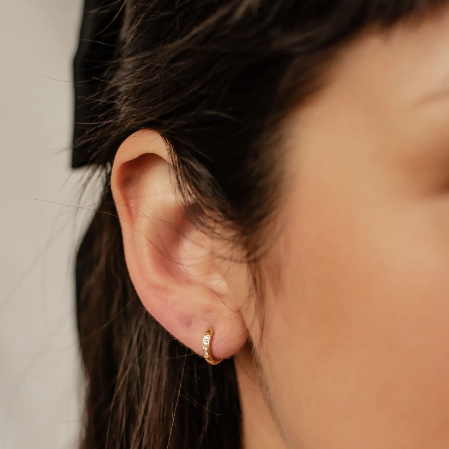 Creolen | Hey Happiness Klare Steine Creolen Ohrringe aus Edelstahl Gold