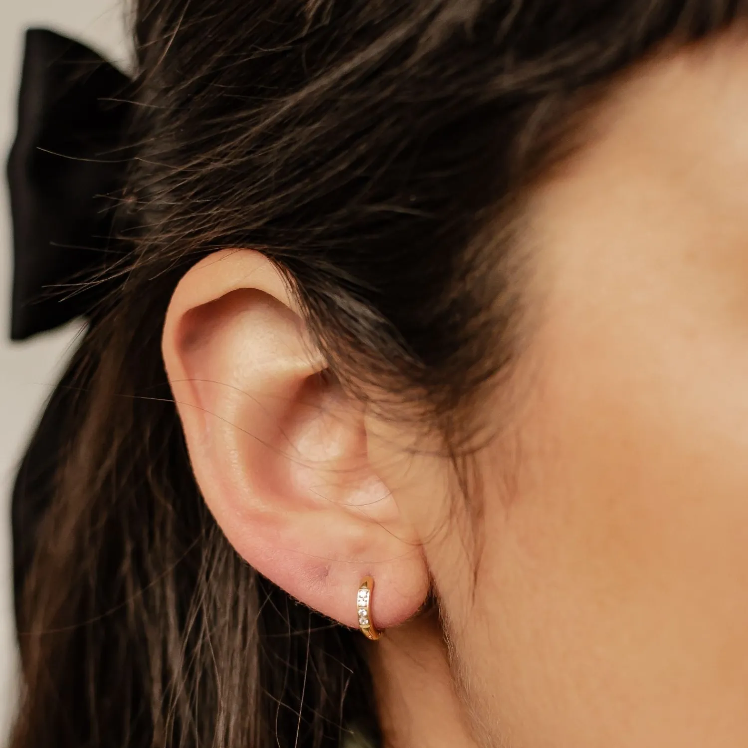 Creolen | Hey Happiness Klare Steine Creolen Ohrringe aus Edelstahl Gold