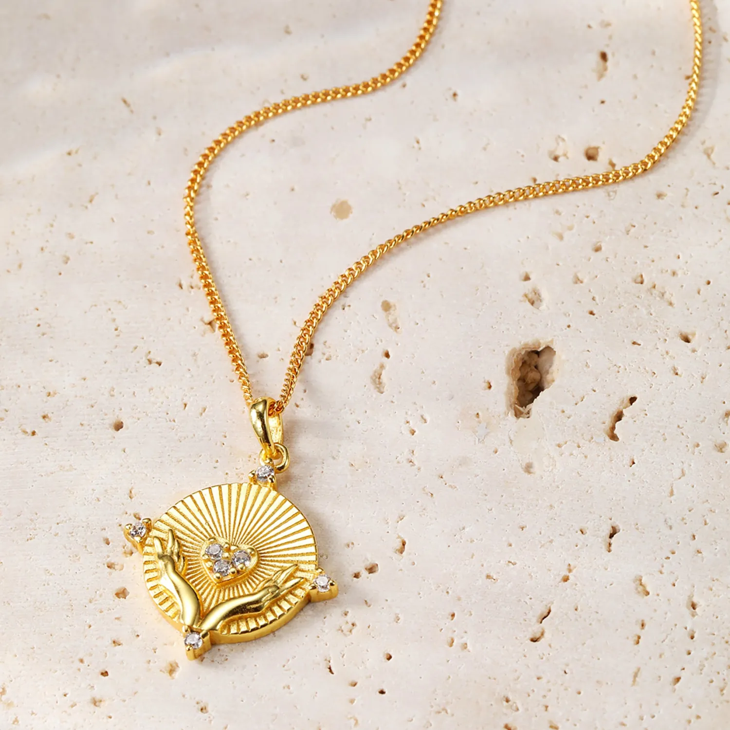 Filigrane Ketten | Hey Happiness Love Anhänger Kette aus Sterlingsilber
