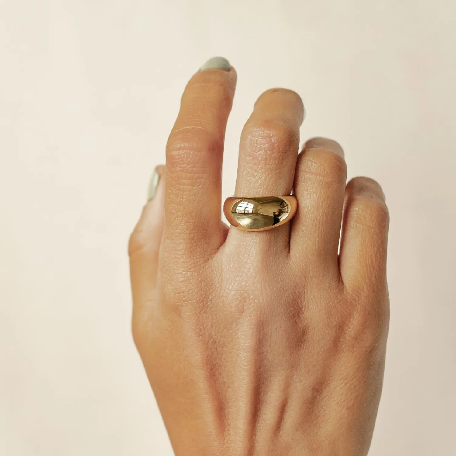 Auffällige Ringe | Hey Happiness Massiver Kuppelring aus Edelstahl Gold