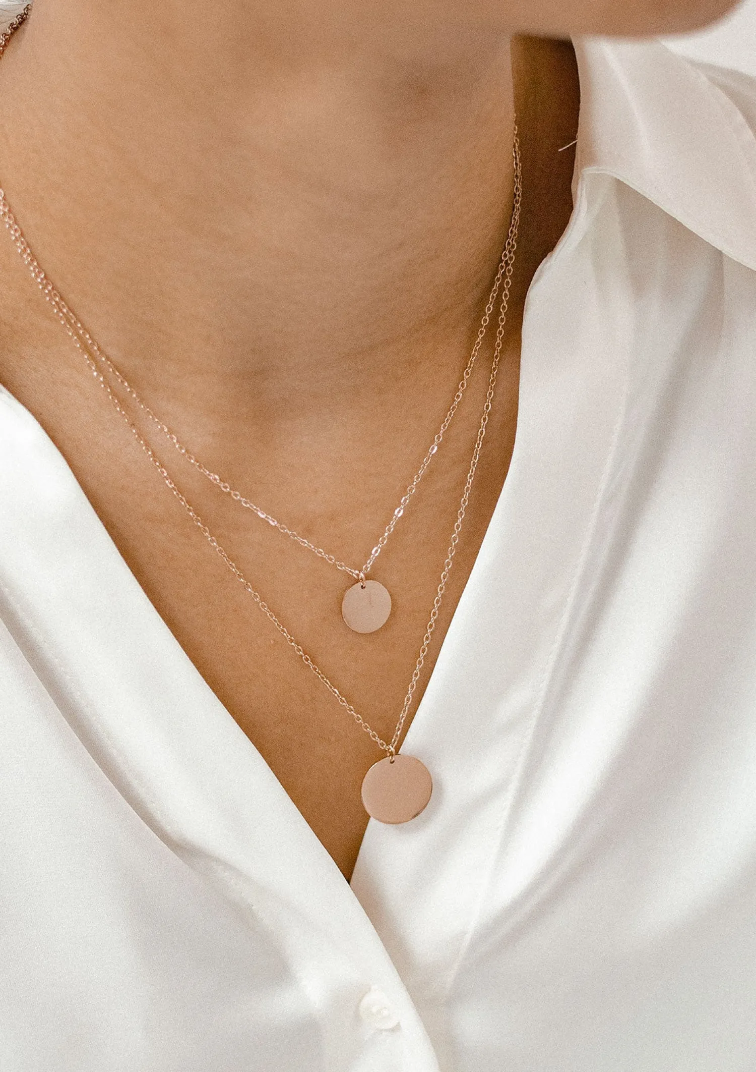 Filigrane Ketten | Hey Happiness Mehrreihige Kette mit Kreis Anhängern in Rosegold Rose Gold