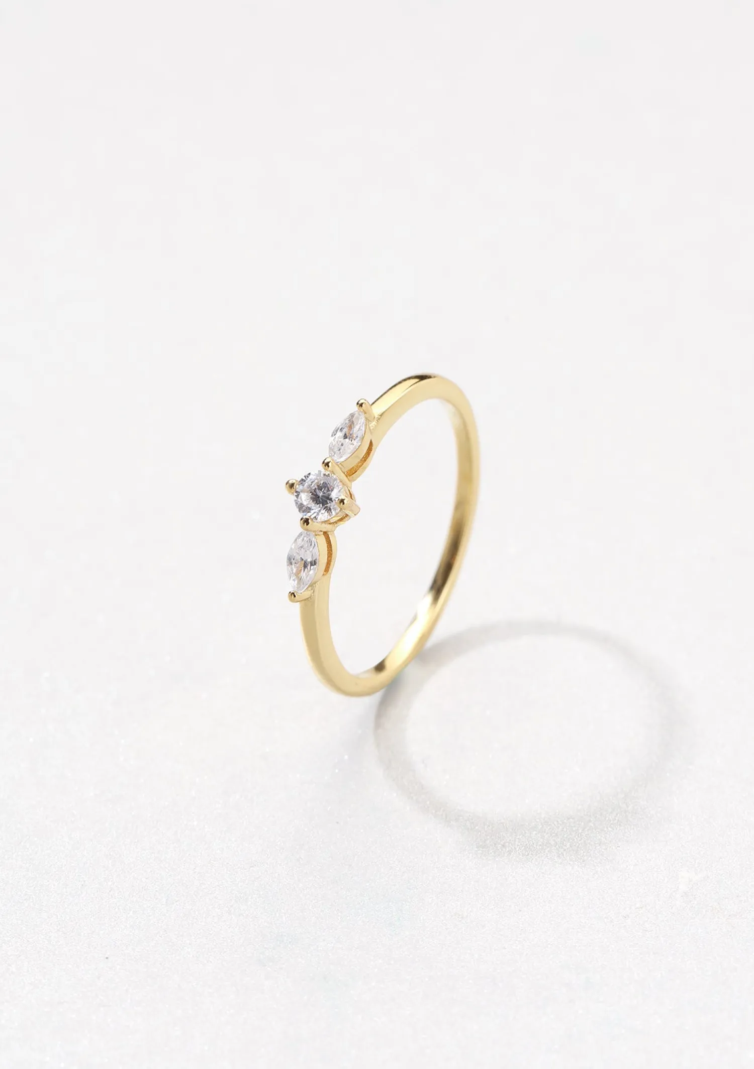 Schlichte Ringe | Hey Happiness Nexus Schmaler Ring Sterlingsilber in Gold