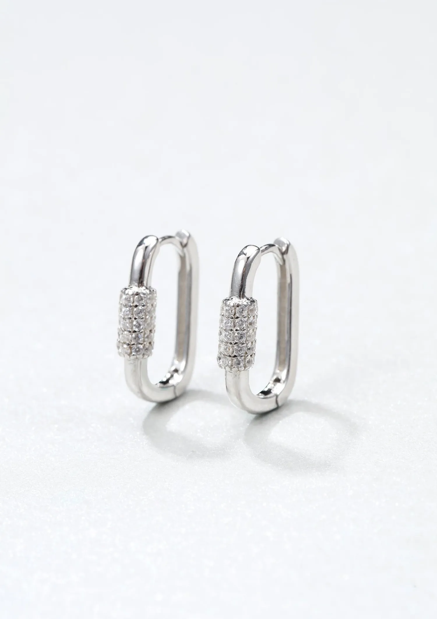 Huggie Ohrringe | Hey Happiness Oval Karabiner Huggie Ohrringe Sterlingsilber Silver