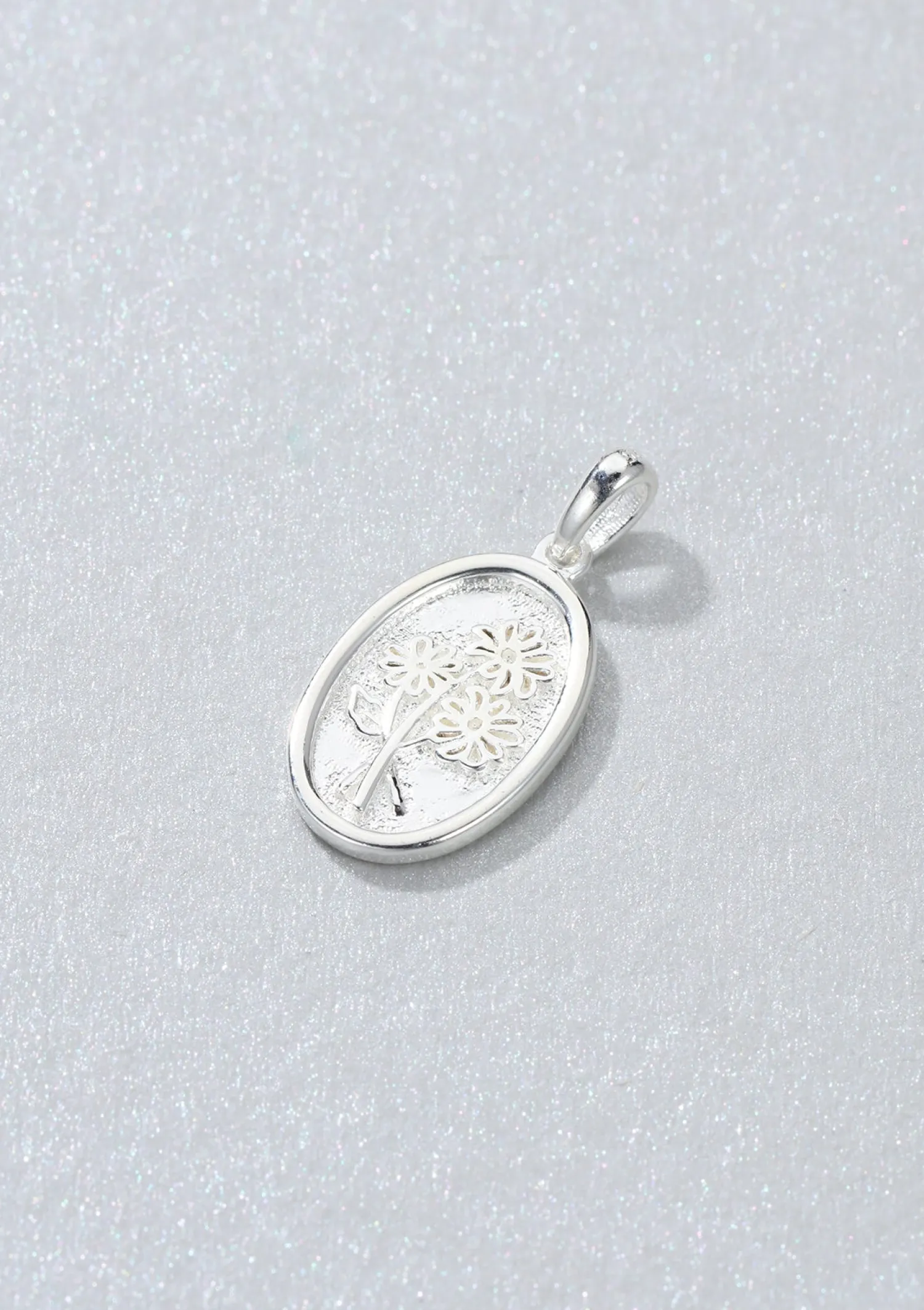 Anhänger | Hey Happiness Ovaler Anhänger mit Gänseblümchen Sterlingsilber Silver