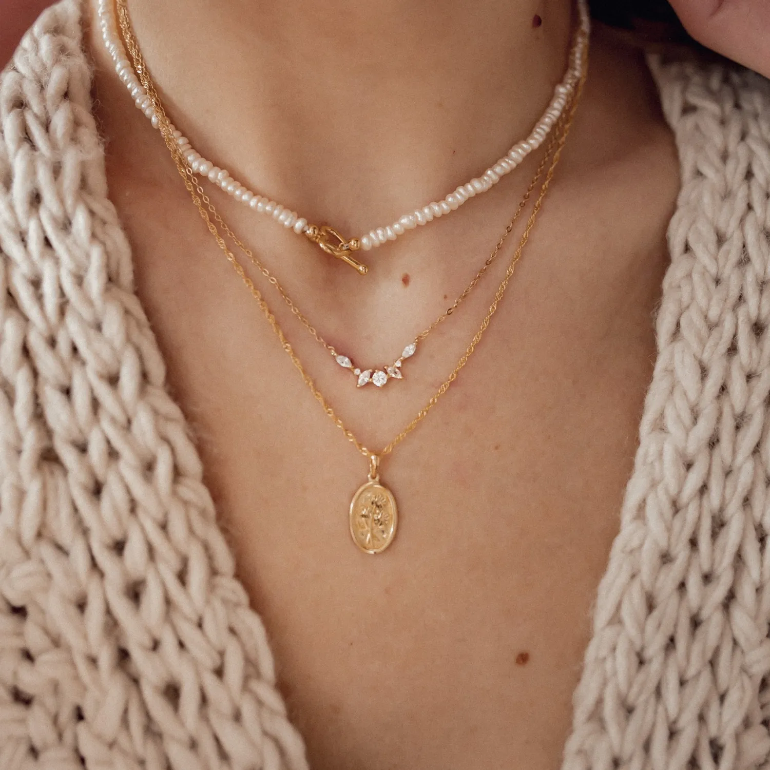 Anhänger | Hey Happiness Ovaler Anhänger mit Gänseblümchen Vereter Sterlingsilber Gold