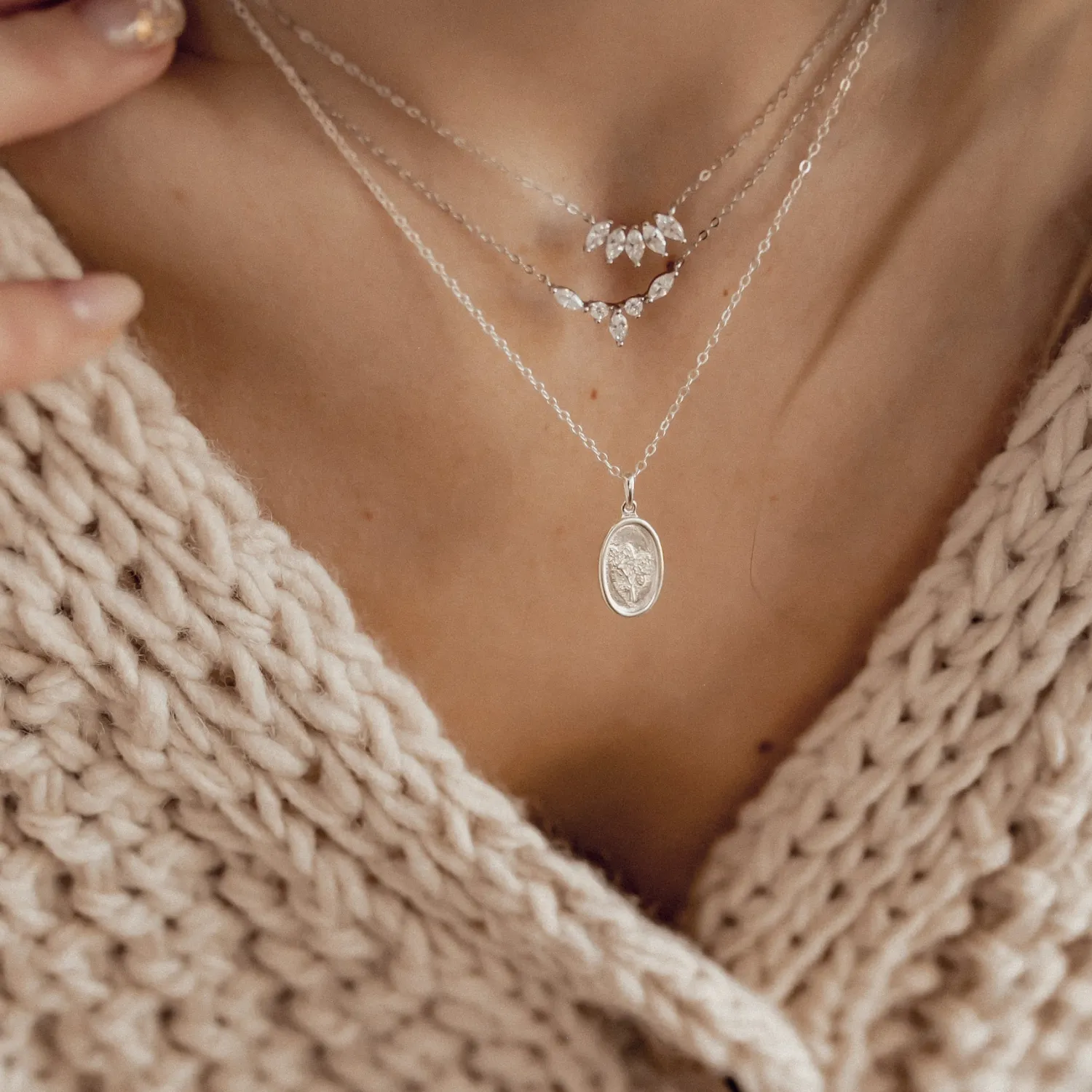 Anhänger | Hey Happiness Ovaler Anhänger mit Rose Sterlingsilber Silver