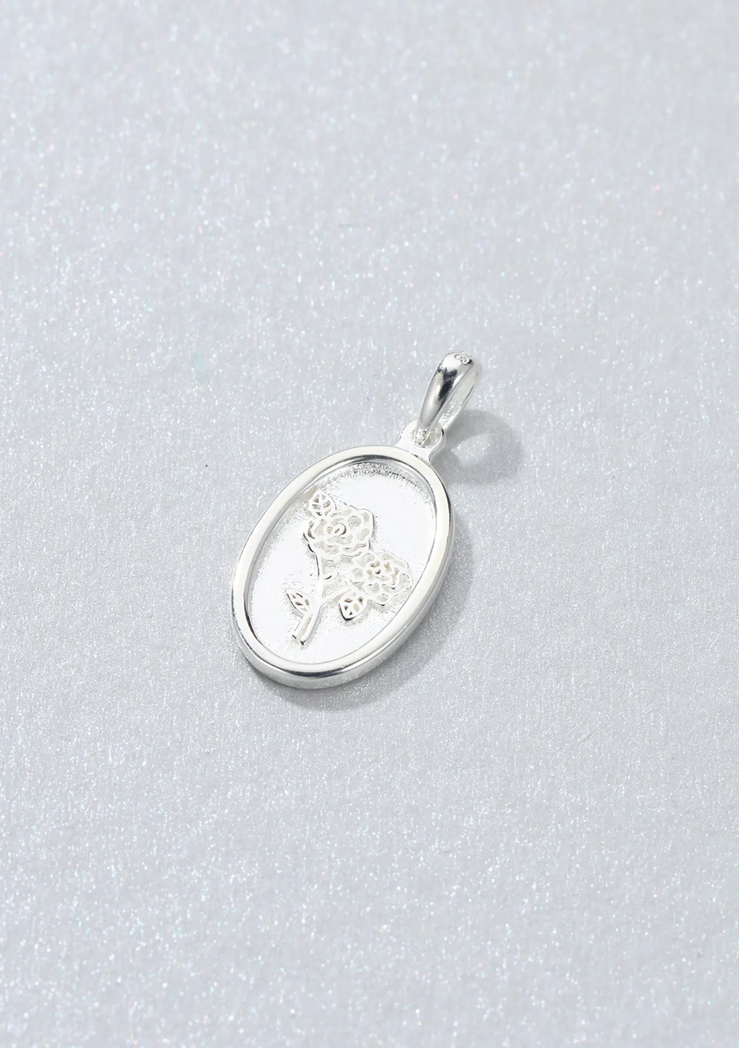Anhänger | Hey Happiness Ovaler Anhänger mit Rose Sterlingsilber Silver