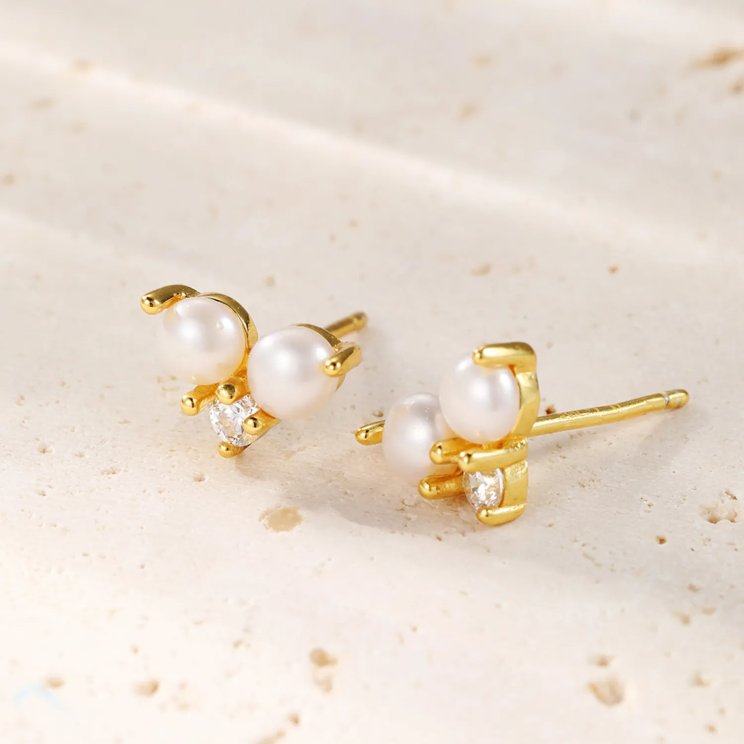 Ohrstecker | Perlenohrringe | Hey Happiness Perlenohrstecker in Pyramidenform Sterlingsilber Gold